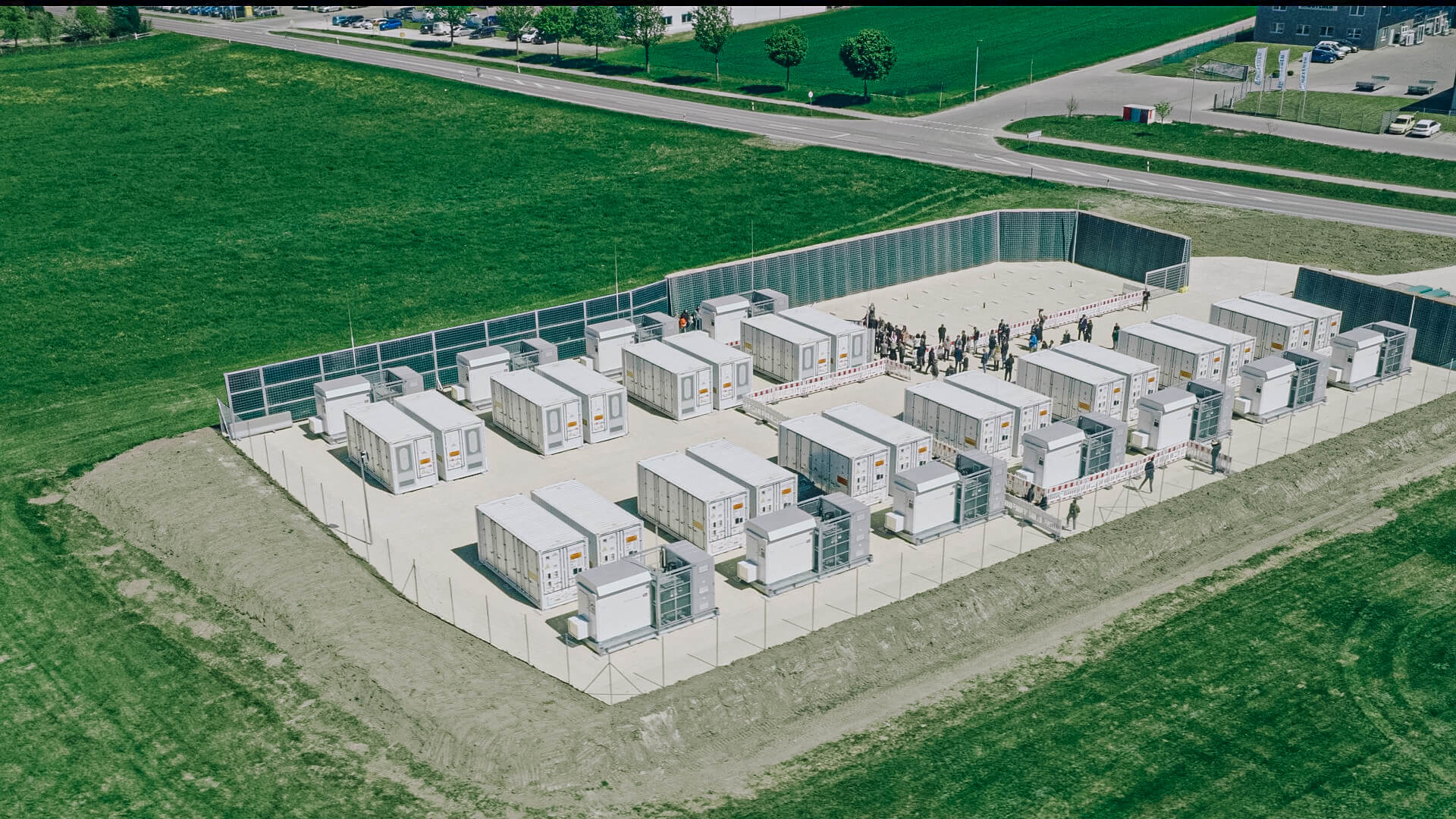 Entrix und green flexibility setzen Partnerschaft fort: 90 MWh Batteriespeicher in Balzhausen erfolgreich im kommerziellen Betrieb